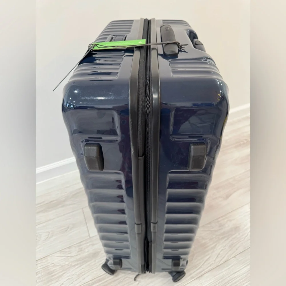 Tumi 19 DEGREE Extended Trip Expandable 4 Wheeled Packing Case Navy Blue